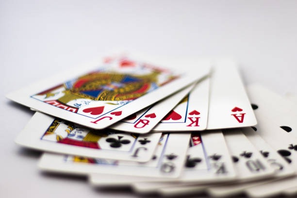 Super Sic Bo betting interface showing bet slip confirmation and payout calculation